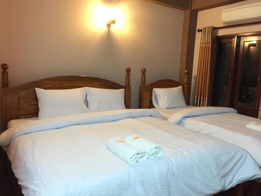 Happy River View Hotel Vang Vieng Luaran gambar
