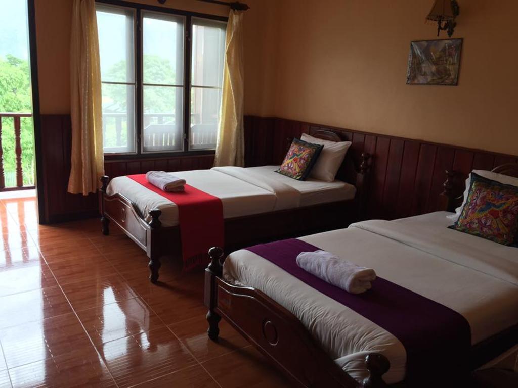 Happy River View Hotel Vang Vieng Luaran gambar