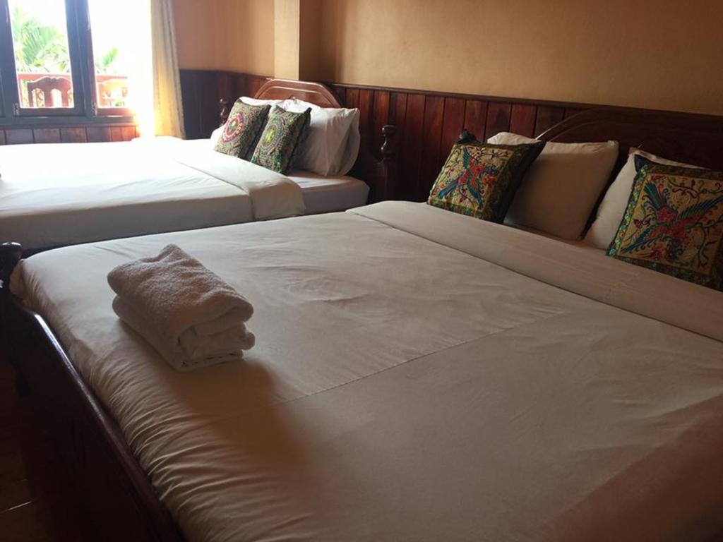 Happy River View Hotel Vang Vieng Luaran gambar