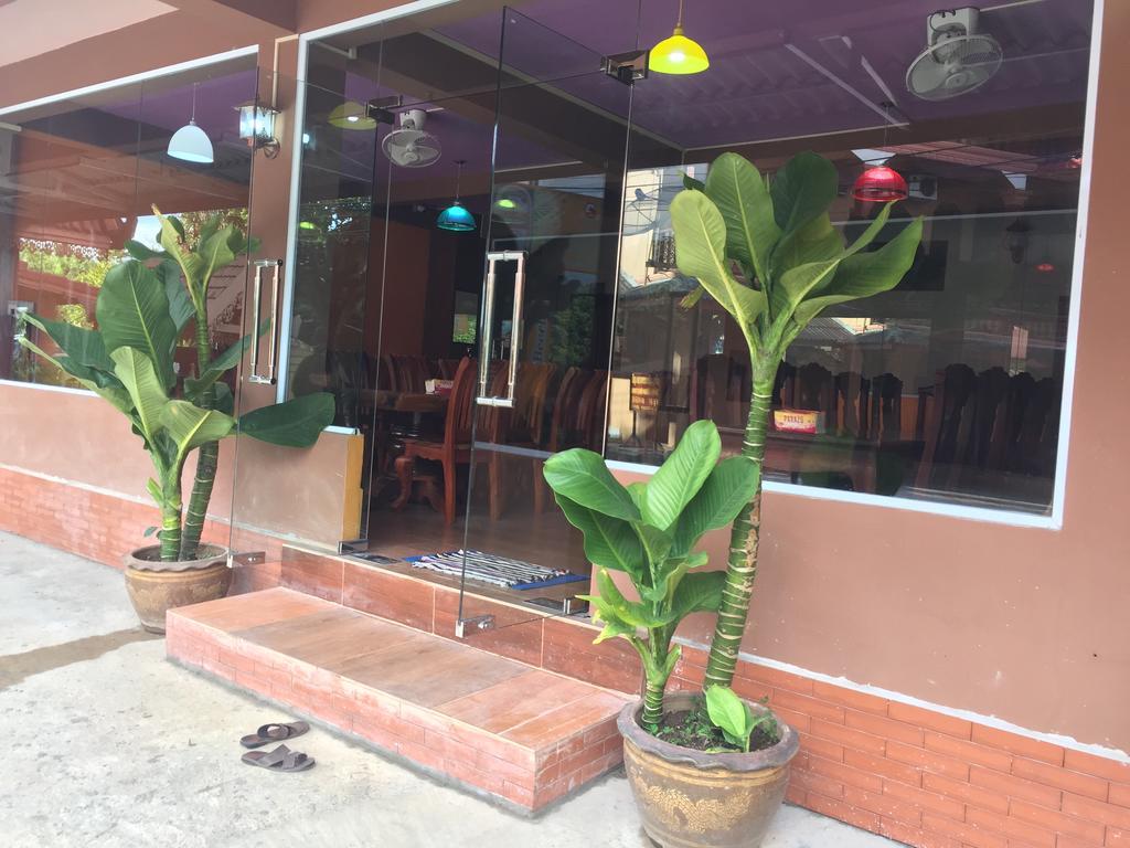 Happy River View Hotel Vang Vieng Luaran gambar