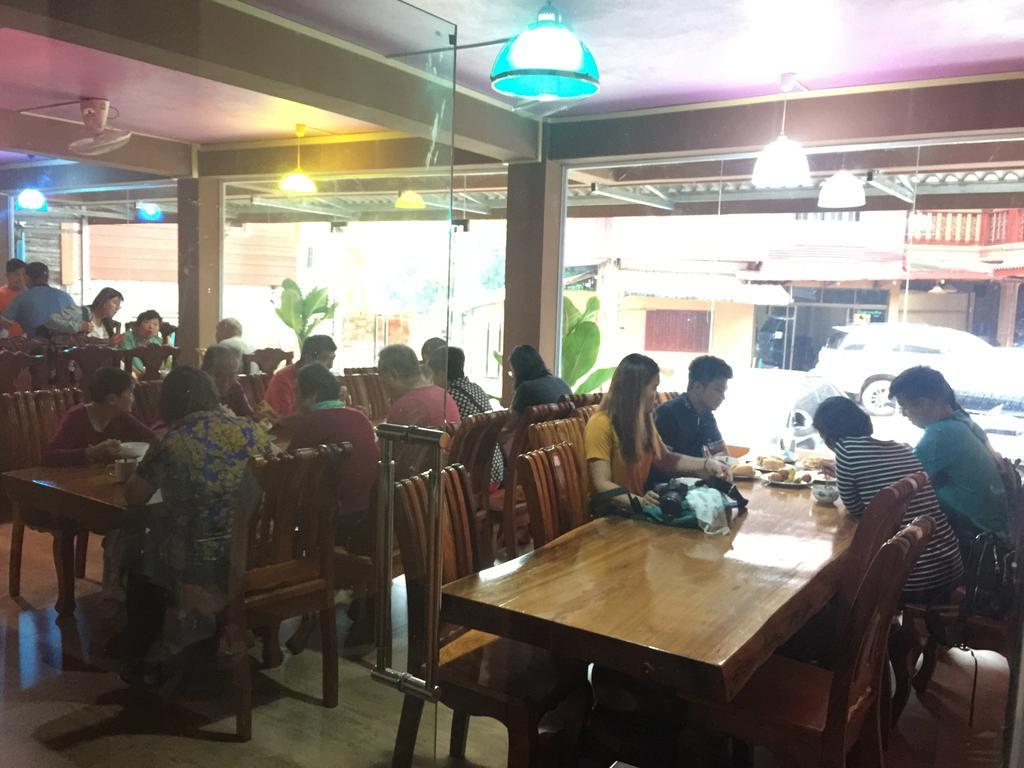 Happy River View Hotel Vang Vieng Luaran gambar
