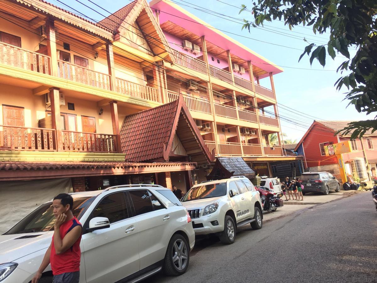 Happy River View Hotel Vang Vieng Luaran gambar